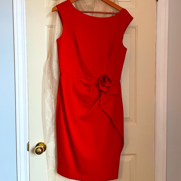 Red dress with red rose gathering - Picture 1 of 2